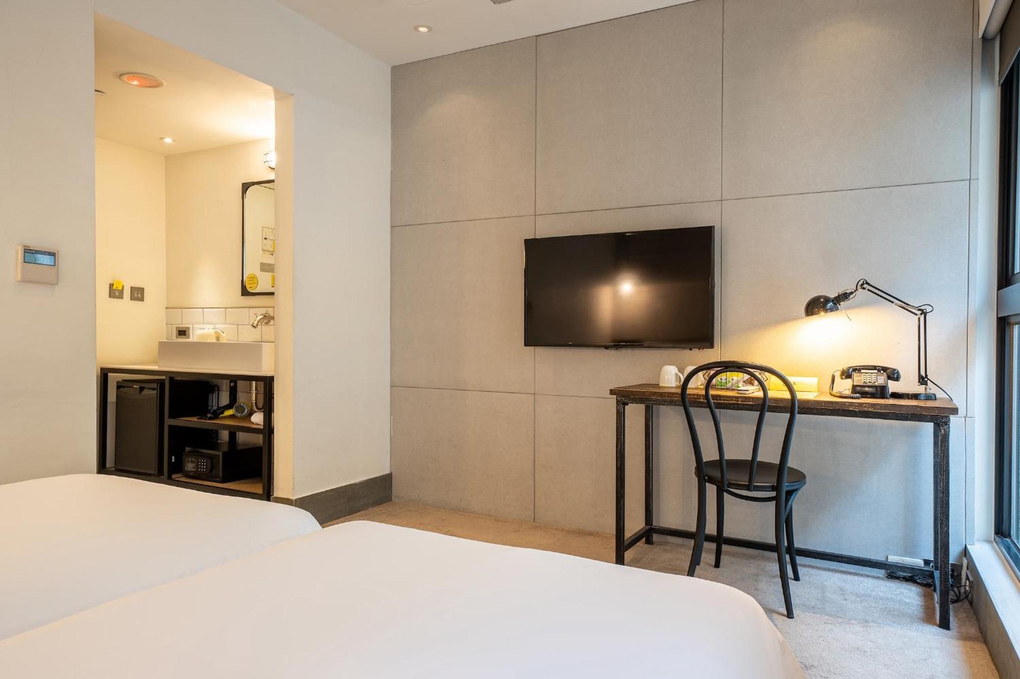 Check Inn Taipei Songjiang Exterior foto