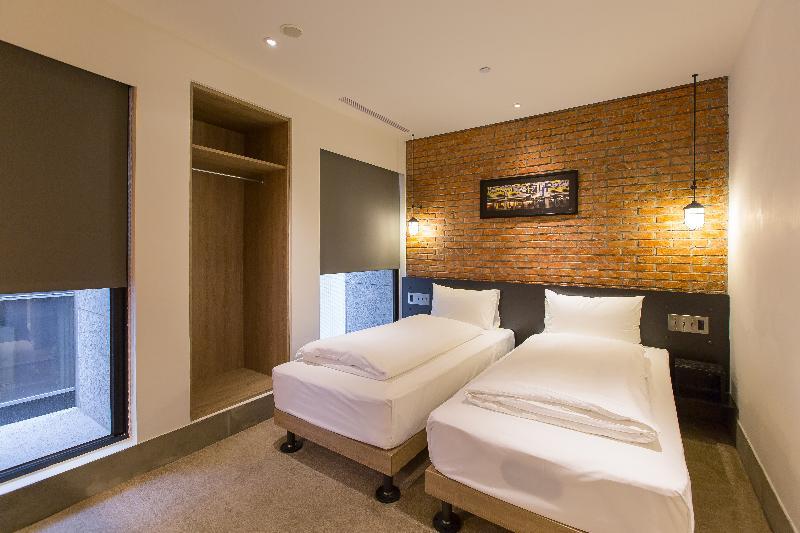 Check Inn Taipei Songjiang Exterior foto